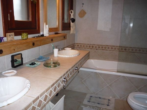 Hermosa casa para alquilar a tres cuadras del mar en Pinares.